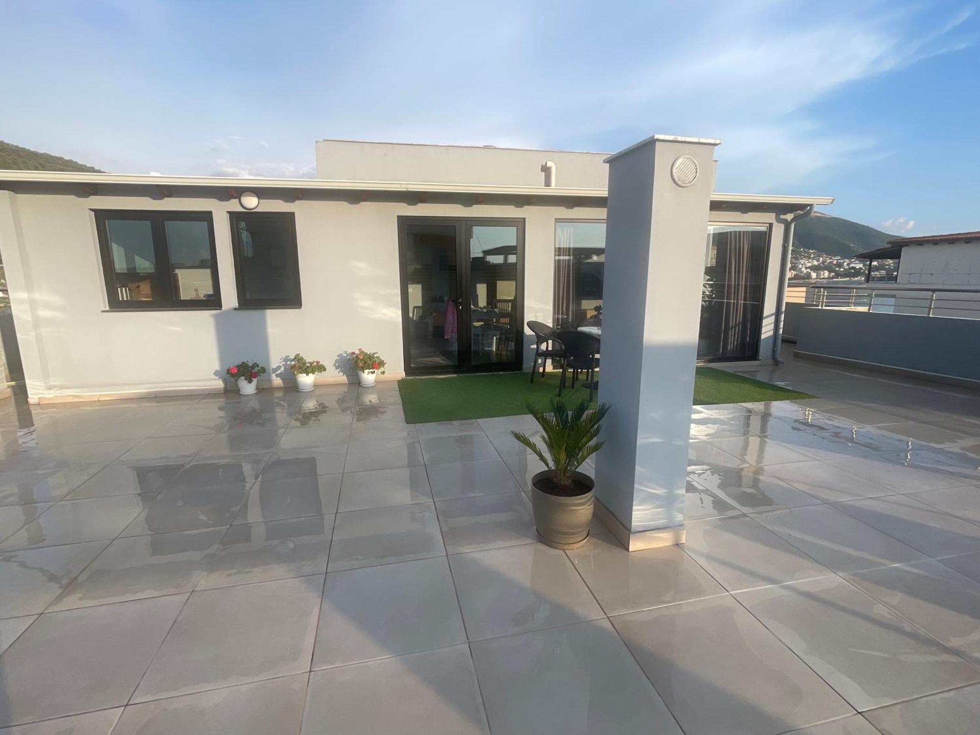 Luxury Rooftop Vlora エクステリア 写真